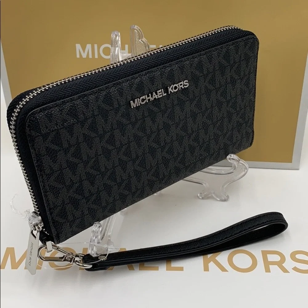 Michael Kors Jet Set Travel Phone Wallet W…